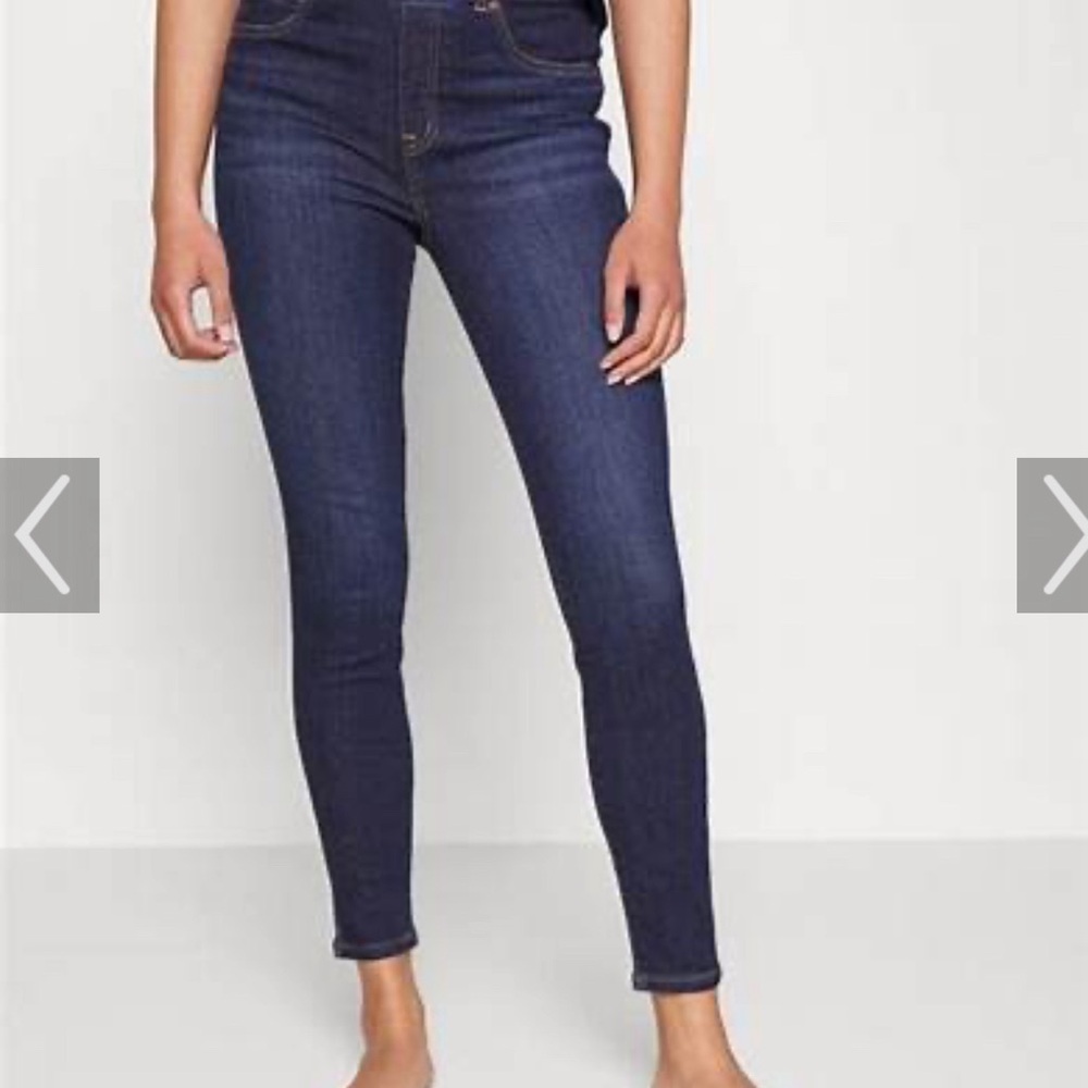 Spanx Skinny Ankle Pull on Jeans size Medium